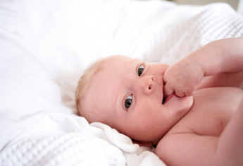 Understanding teething and thrush in your baby