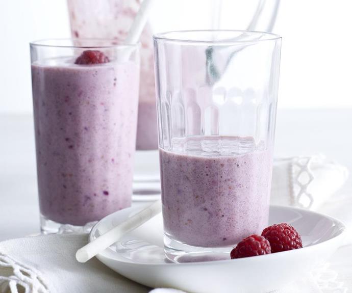 high-fibre-mixed-berry-yogurt-smoothies.jpg