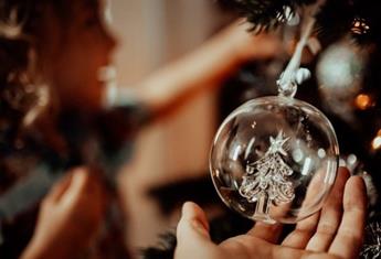 8 personalised Christmas baubles that add memories on your tree