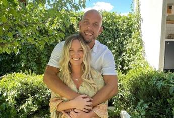 Baby on board! Former Bachelorette Becky Miles announces pregnancy