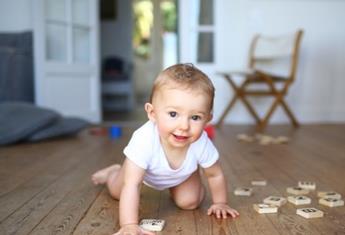 The ideal crawling age for babies, according to an expert